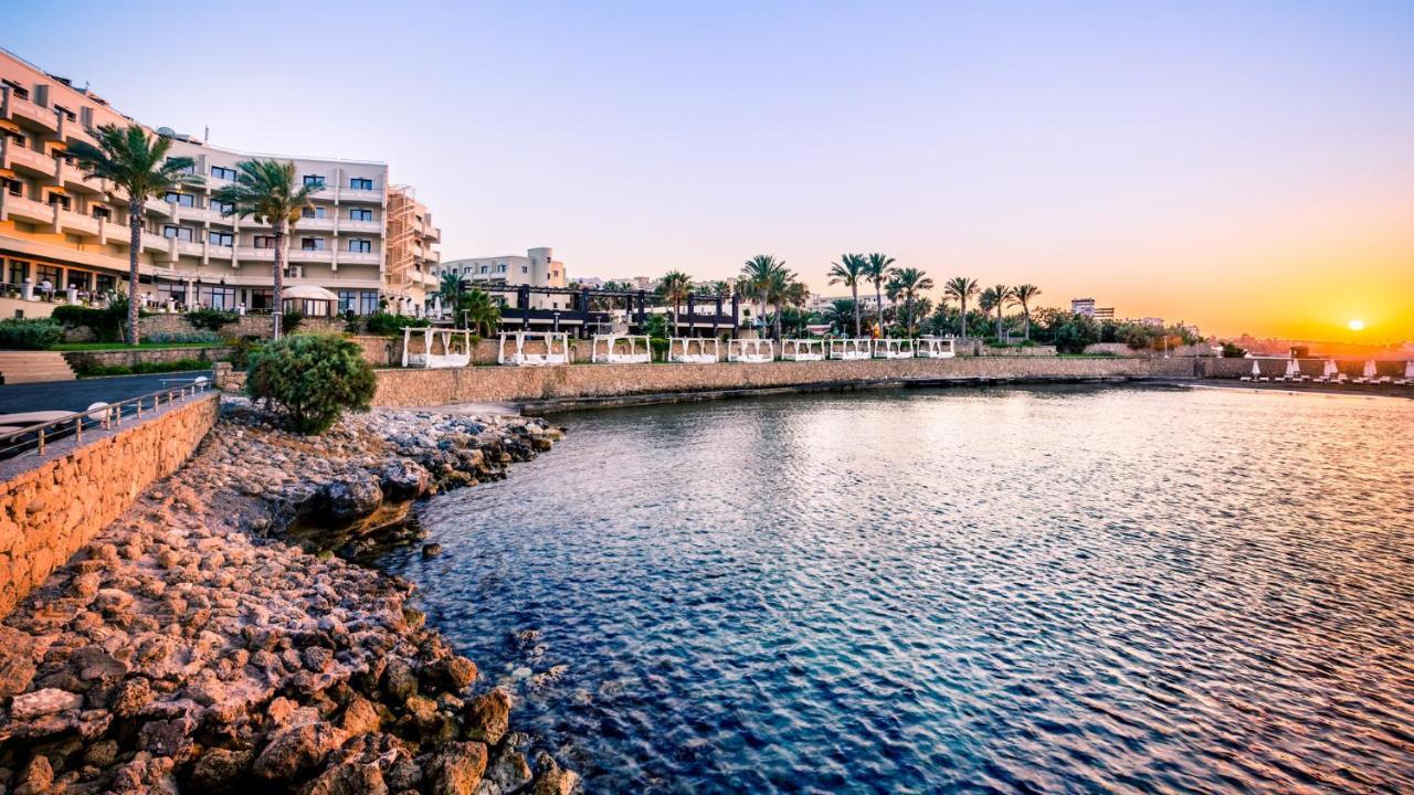 Vuni Palace Luxury Resort & Beach & Casino ไคริเนีย ภายนอก รูปภาพ