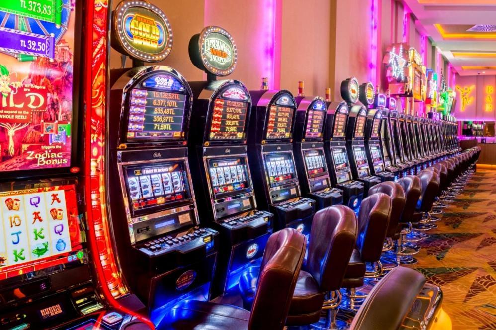 Vuni Palace Luxury Resort & Beach & Casino ไคริเนีย ภายนอก รูปภาพ