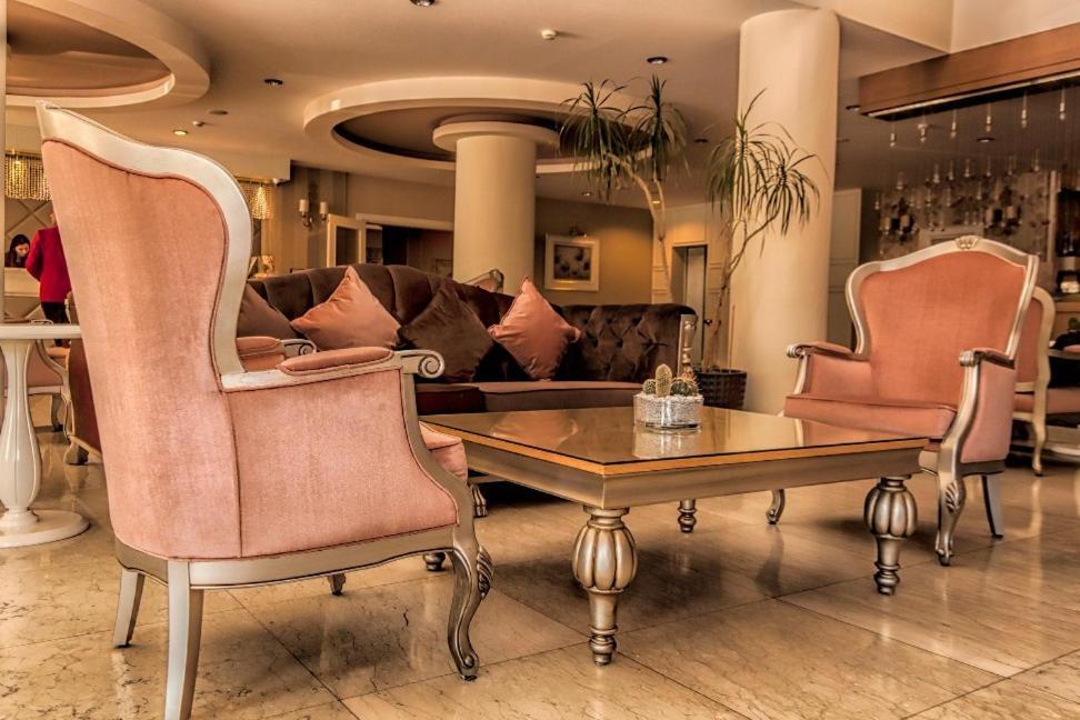 Vuni Palace Luxury Resort & Beach & Casino ไคริเนีย ภายนอก รูปภาพ